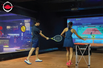 Clay Court Tennis Simulator with Coaching