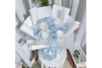 11 Stems Preserved Roses Bouquet